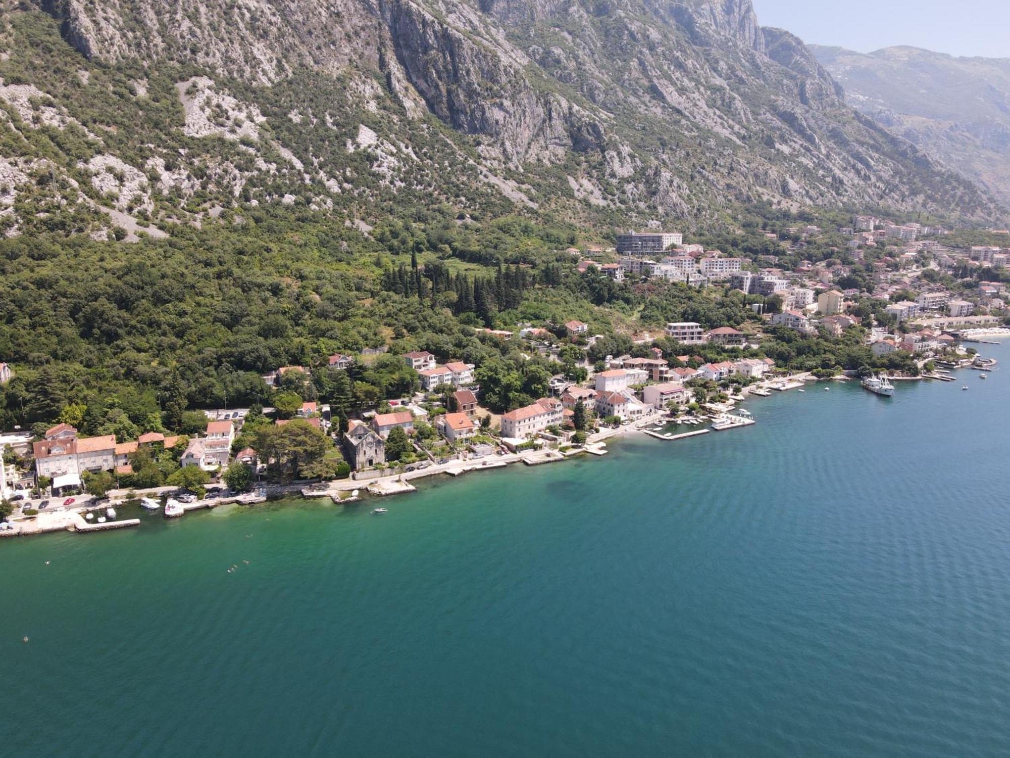 Montenegro Apartments - Private Beach Kotor Kültér fotó